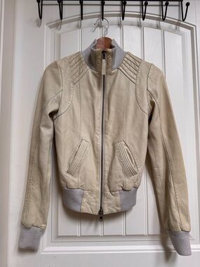 Mackage for Aritzia Cream Lambskin Leather Moto Jacket. Size XXS